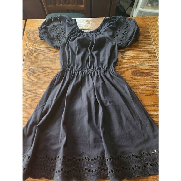 Kate Spade New York off-the-shoulder short-sleeve scallop eyelet border black  d - Picture 3 of 7